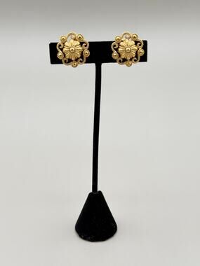 Vintage Crown Trifari Etruscan Revival Gold Tone Clip-On Earrings
